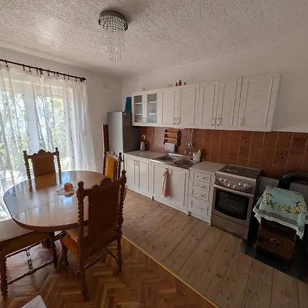 Retreat Und Seminarhaus Am 180 Meter Luftlinie Sibinj Krmpotski