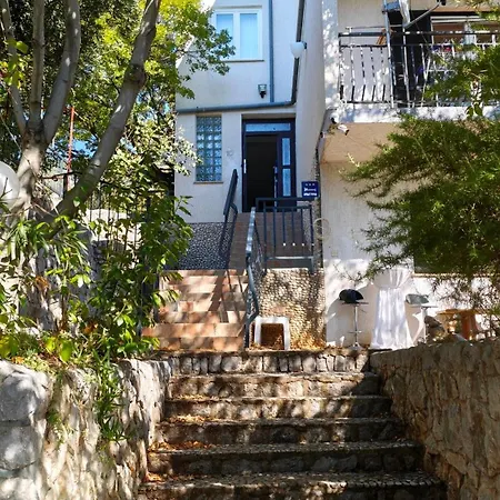 Retreat Und Seminarhaus Am 180 Meter Luftlinie Vakantiehuis Sibinj Krmpotski
